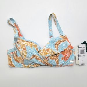 Island In The Sun Underwire D-Cup Bikini Top